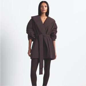 BNWOt Skims x Nike Woven Nylon Wrap Coat Jacket - Phoenix Brown